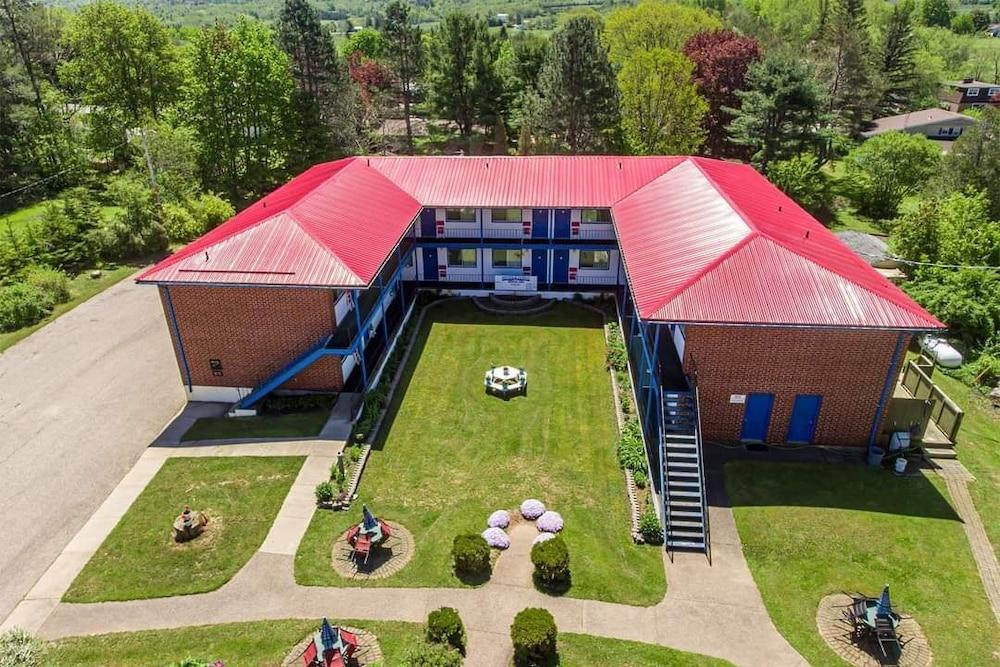 بريدجتاون موتور إن