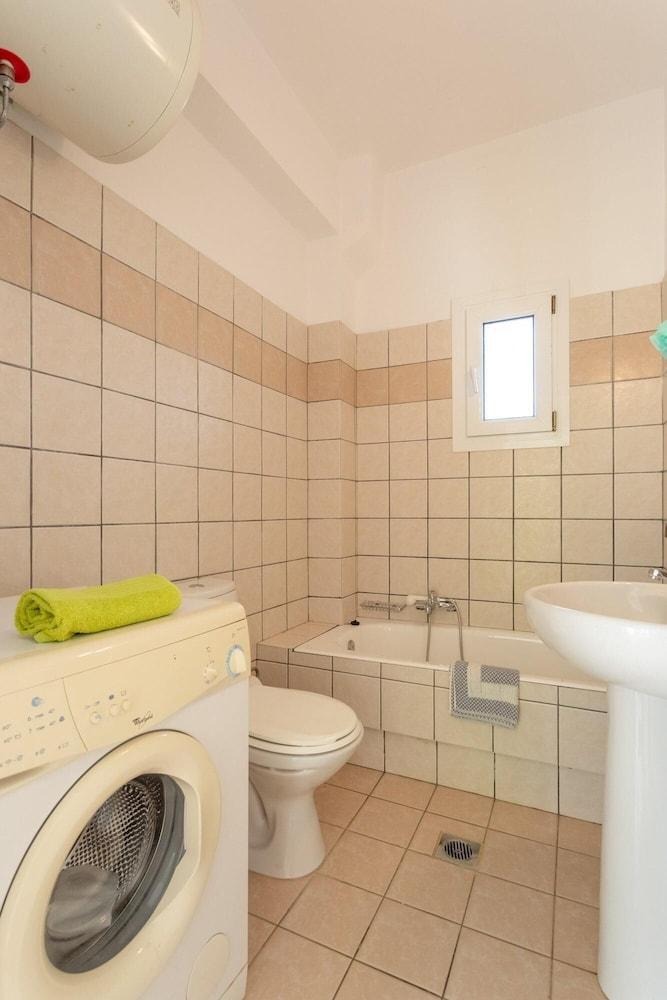 Skala Villa Green Large Private Pool Walk to Beach Sea Views A C Wifi - 2825 Room