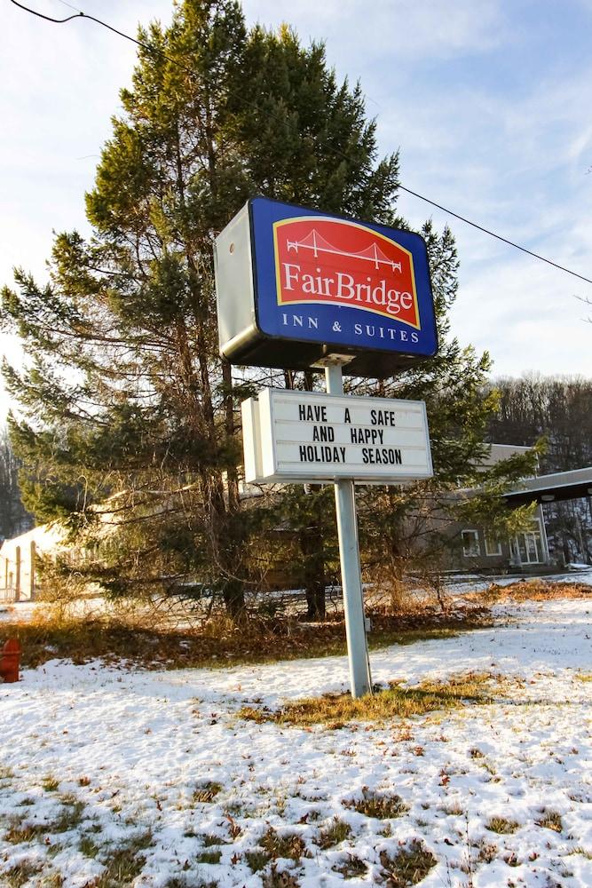 فير بريدج إن آند سويتس هايلاند فولز المنطقة الخارجية