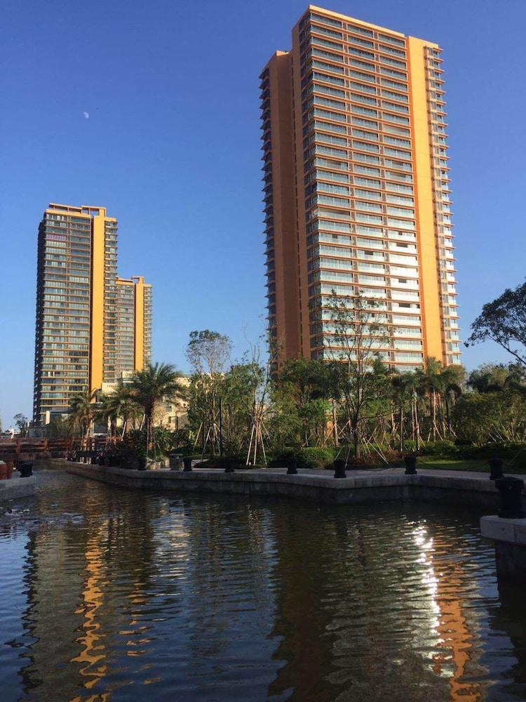 Wanke Shuangyuewan Seaview Apartment