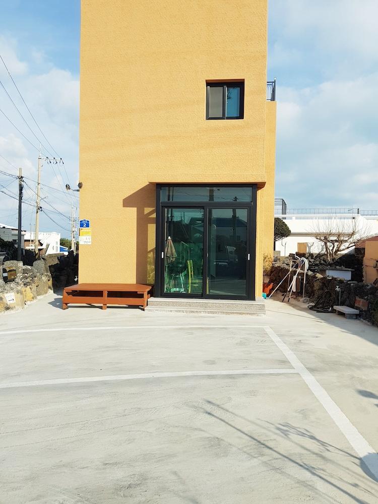 Jangsugot Pension Exterior