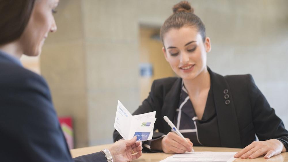 هوليداي إن إكسبرس ٓ رٓيهيت، ا- ردافارسه باي آيتش جي المنطقة الخارجية