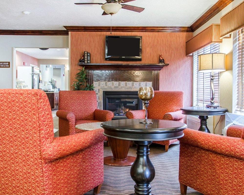 كواليتي إن آند سويتس توين فولز نورث الردهة