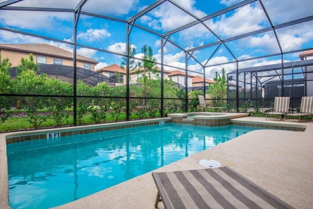 6 Bdrm 5 Bath in Solterra Resort Waterslide