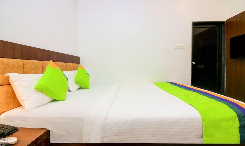 Treebo Arvind Residency Room