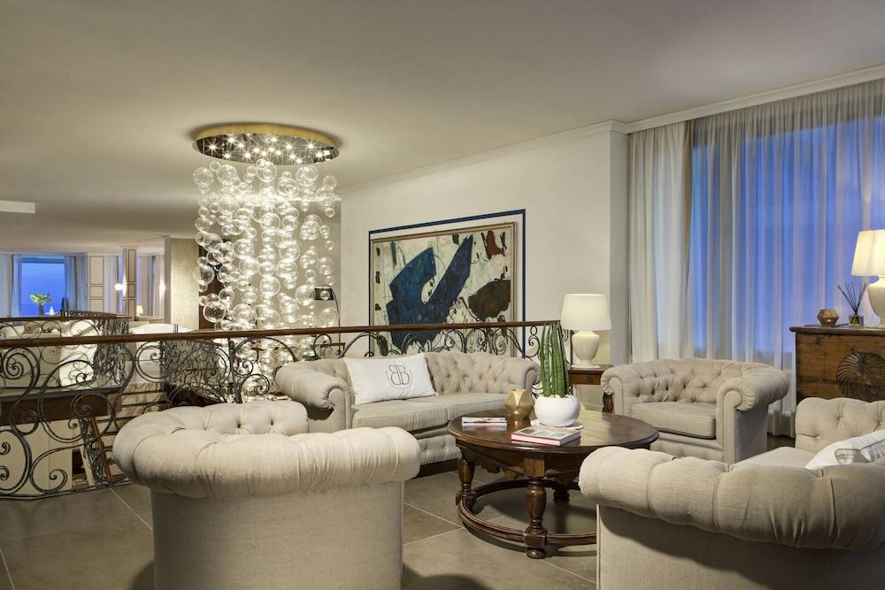 هوتل بيرون بيلافيستا منطقة الجلوس في الردهة