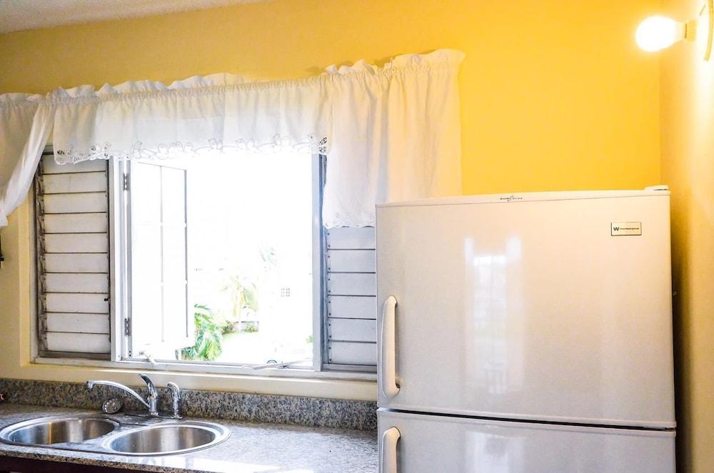 كنجستون جيست أبارتمنت آت بلانتيشن سبرينجز تفاصيل الفندق من الداخل