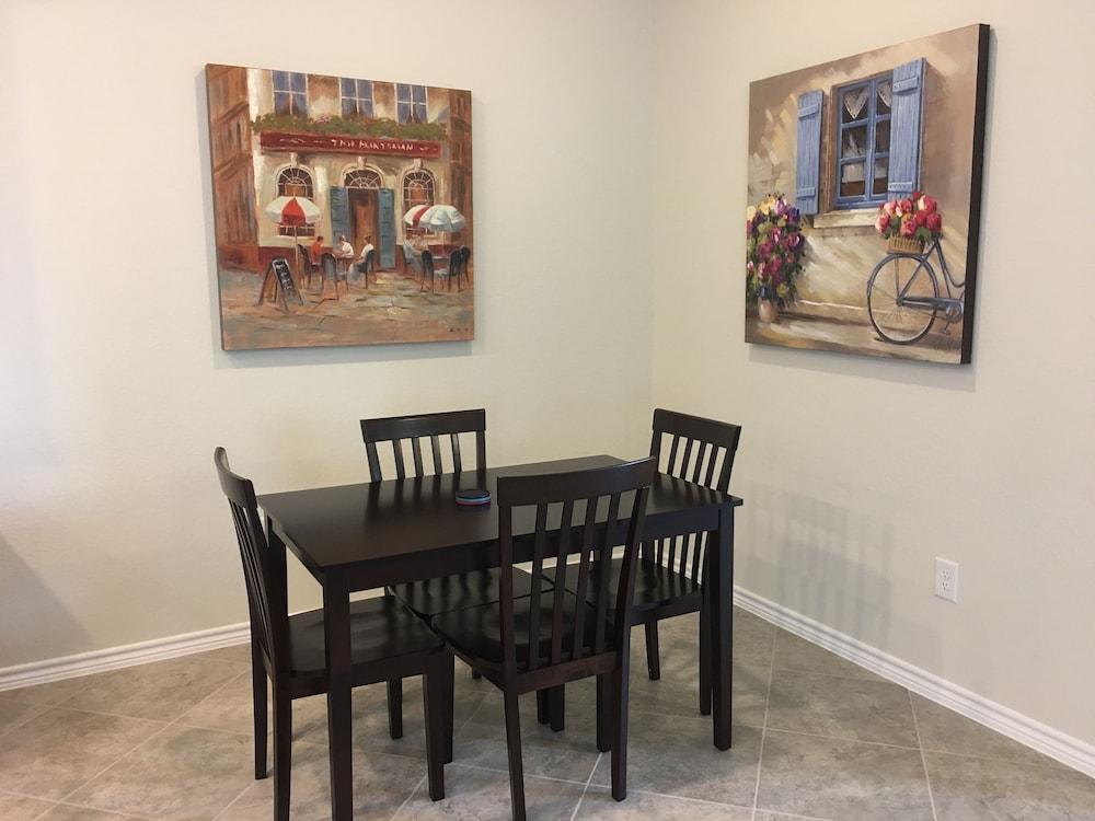 ليك فرونت هاوس 4 بد روم 2 بريكفاست إن وست هوستن تفاصيل الفندق من الداخل