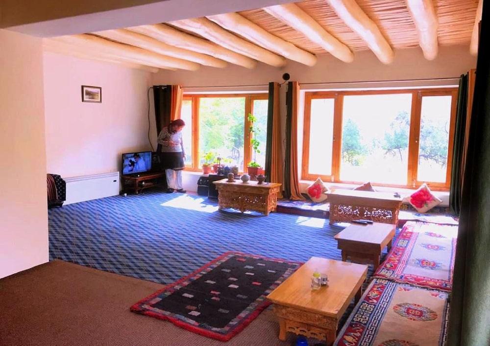 TIH The Himalayan Abode Lobby Lounge