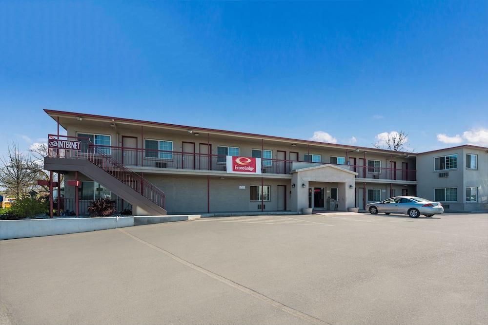 Econo Lodge Exterior