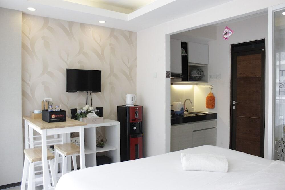 Spacious & Stylish Studio at Gateway Pasteur Apartment Room