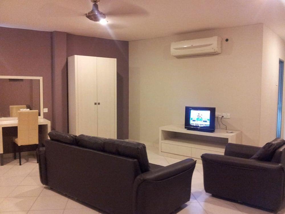 SR Inn Room