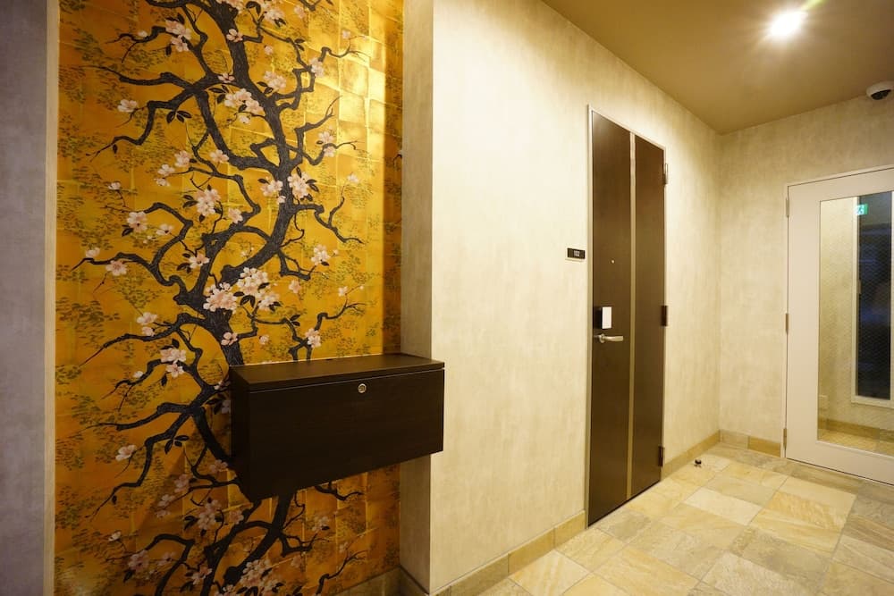 Rona Hotel Reception