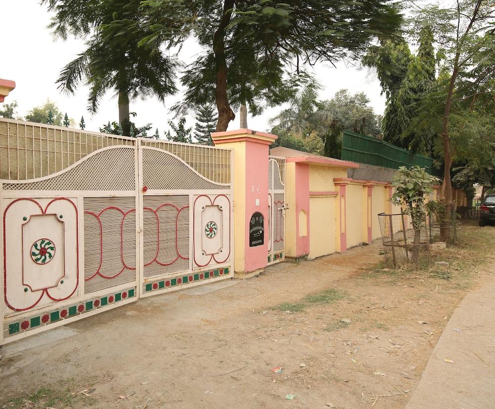 The Karnal Resort Exterior