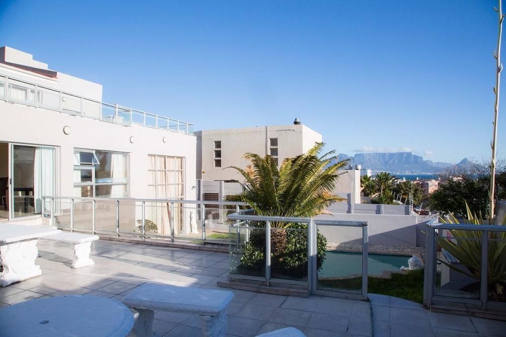 هينيك بوتيك جيست هاوس المنطقة الخارجية