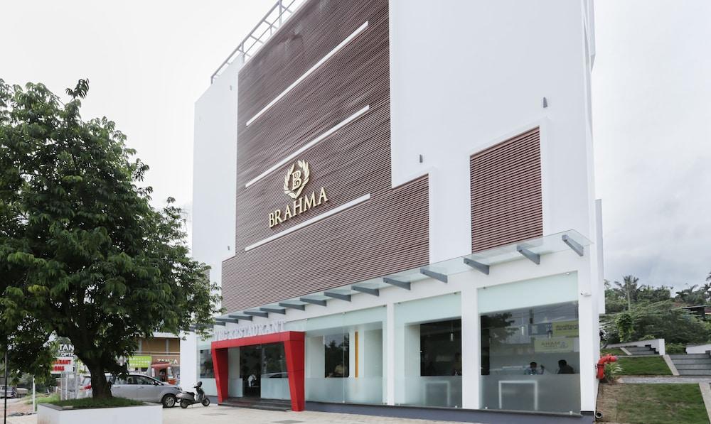 Treebo Brahma Hotel Front