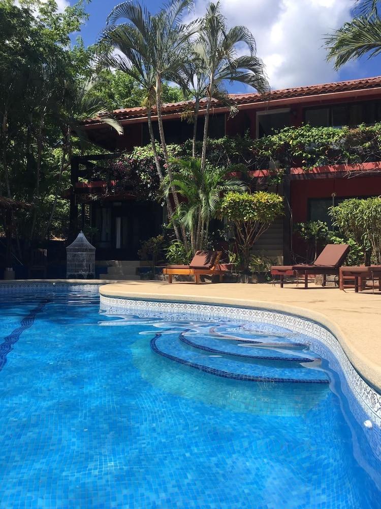 Apartamentos Massai