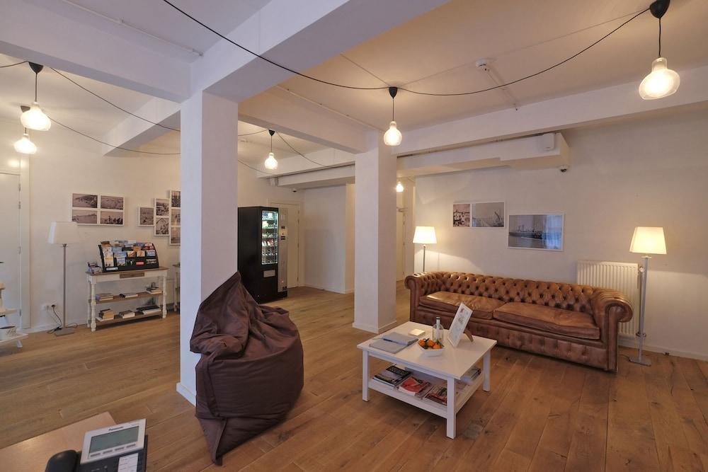 أفنيو بيتش هوتل