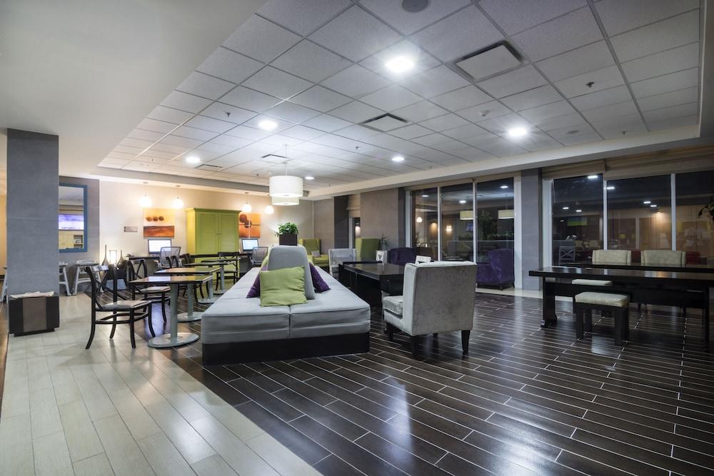 هوم وود سويتس باي هيلتون كوريتارو، المكسيك منطقة الجلوس في الردهة