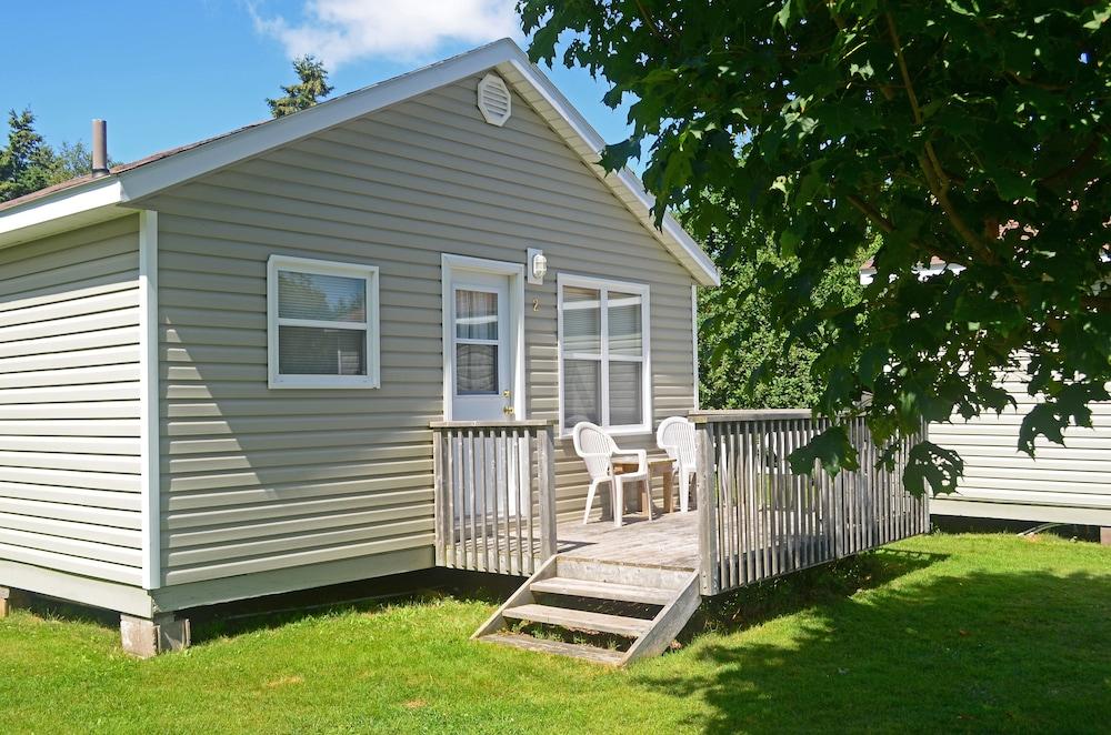 Jake & Jo's Cottages Exterior