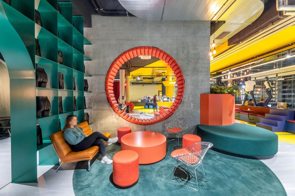 ذا سوشيال هوب فيينا منطقة الجلوس في الردهة