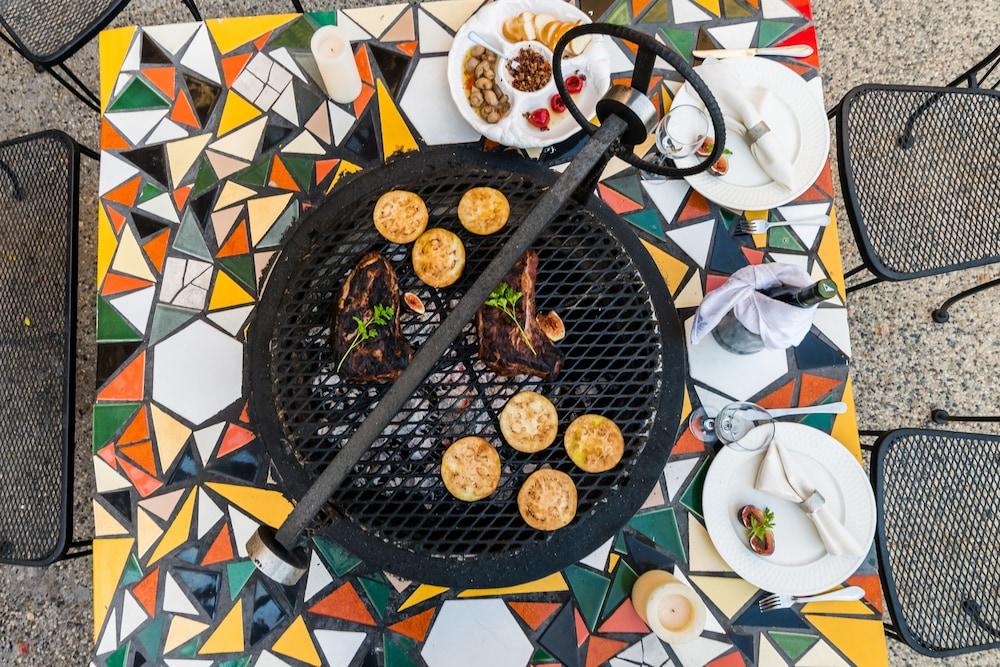 ماديسون ستريت إن  بد آند بريكفاست منطقة شواء/نزهات