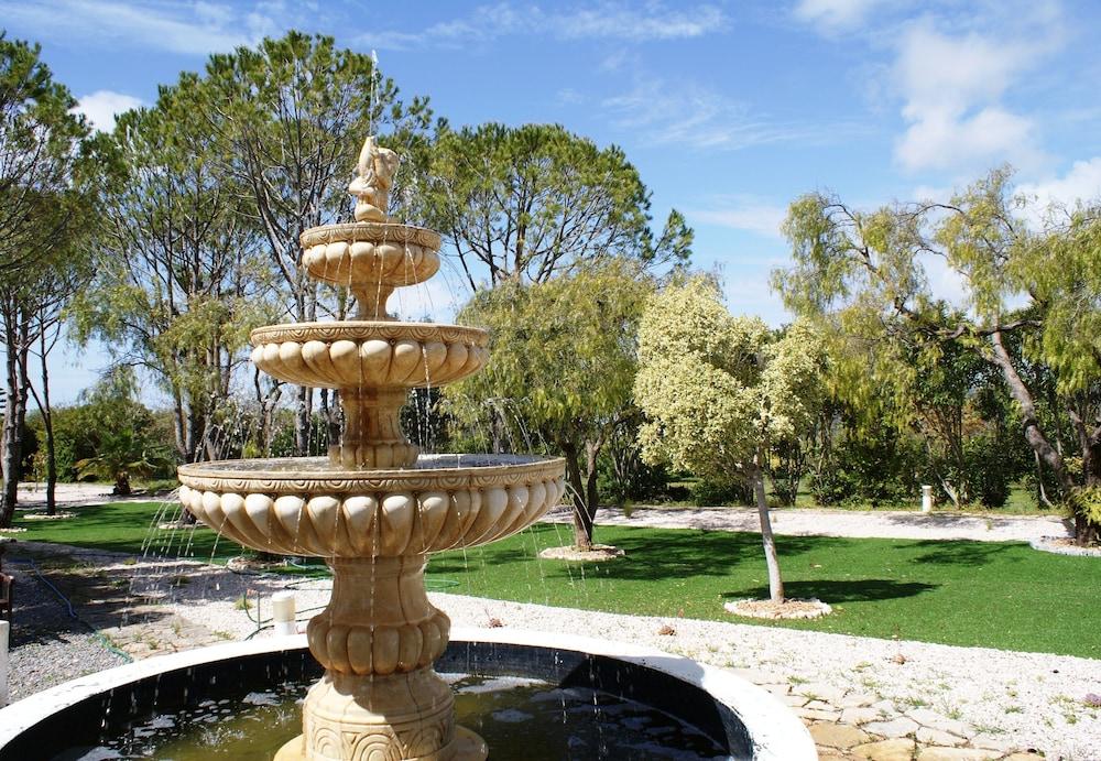 ذا ليك فيلا ماونتنز آند سي فيو المنطقة المحيطة بالمنشأة