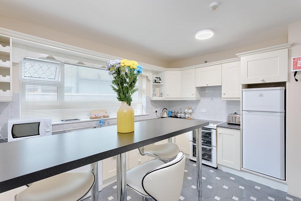 10 بالي باين داخلي