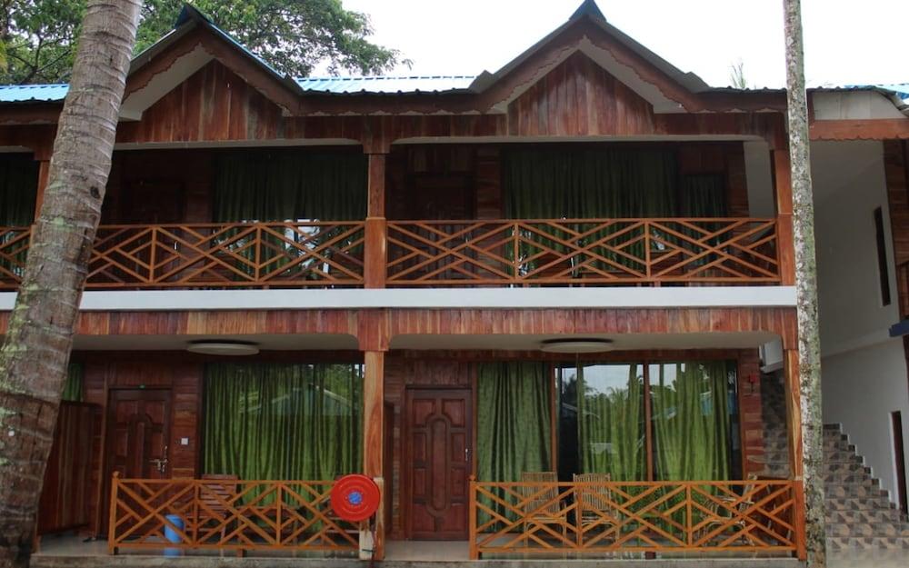 Radhakrishna Resort Exterior