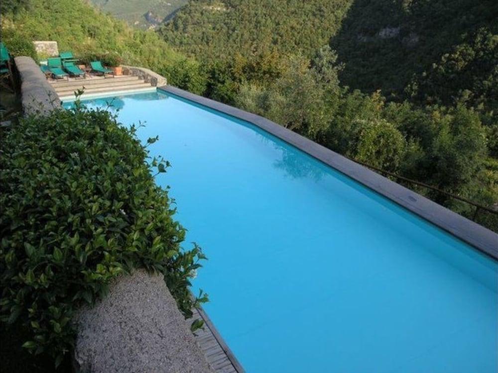 Cassa di Loggia Stunning Medieval Setting