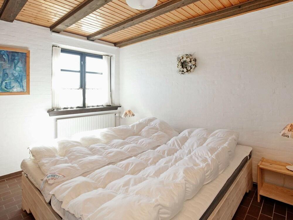 لوفيلي هوليداي هوم إن سكيجن نير بيتش غرفة