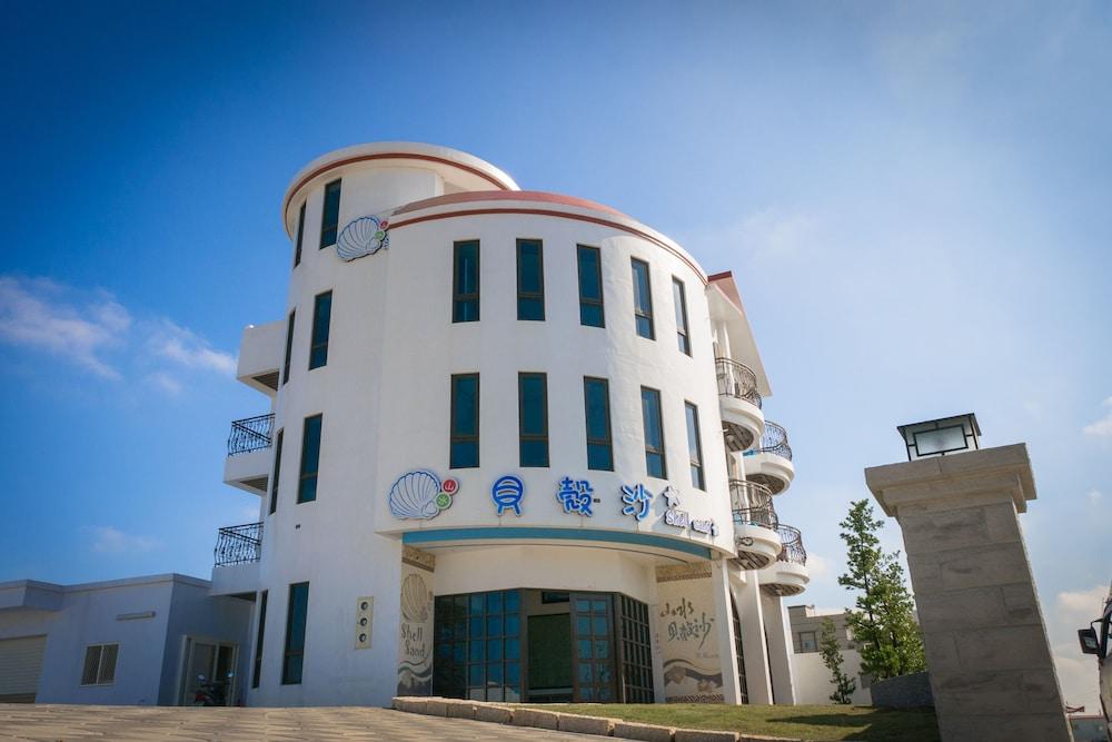 Shellsand Exterior