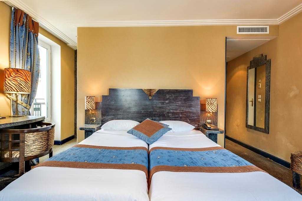 بافيليون أوبيرا بورس أخرى