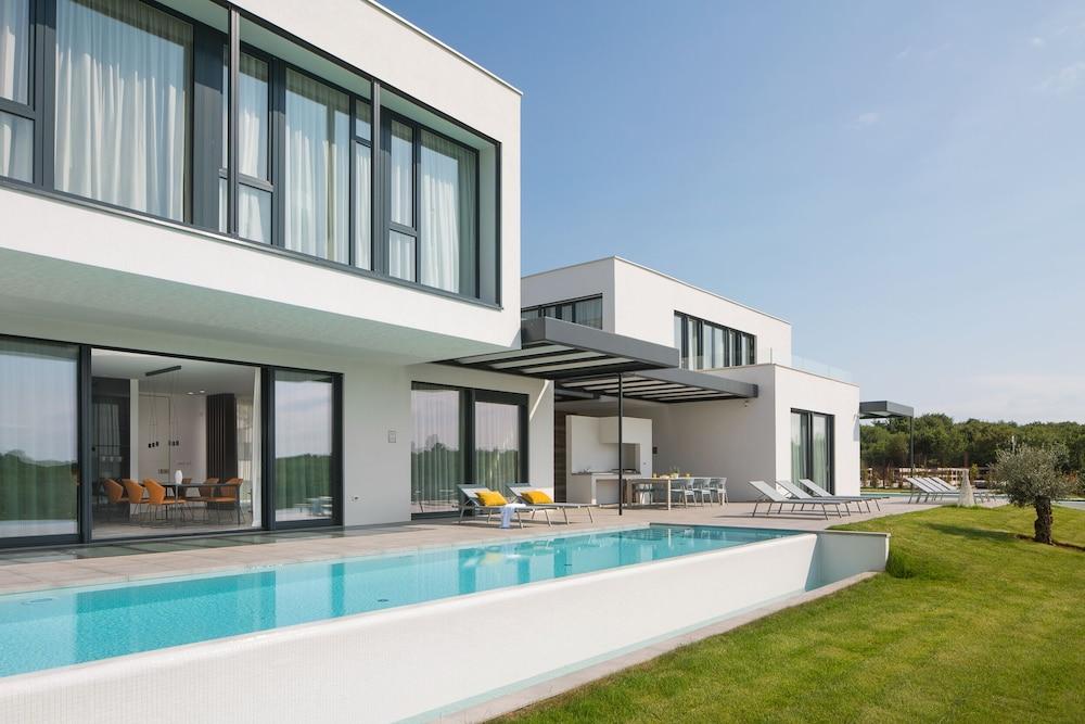 Luxury Villas Mon Perin
