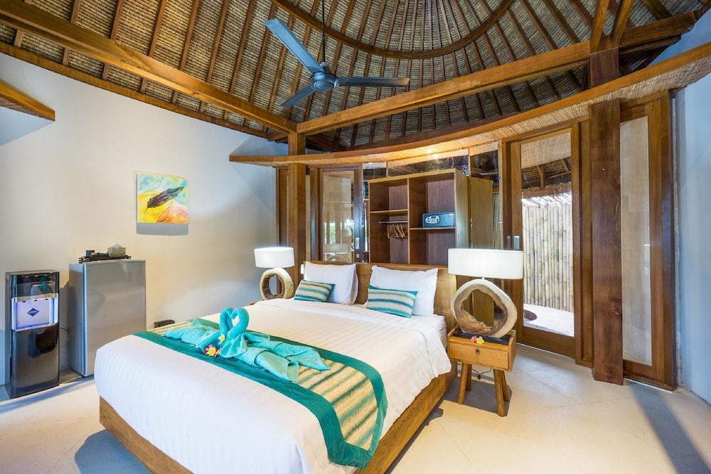 C-View Villas Room