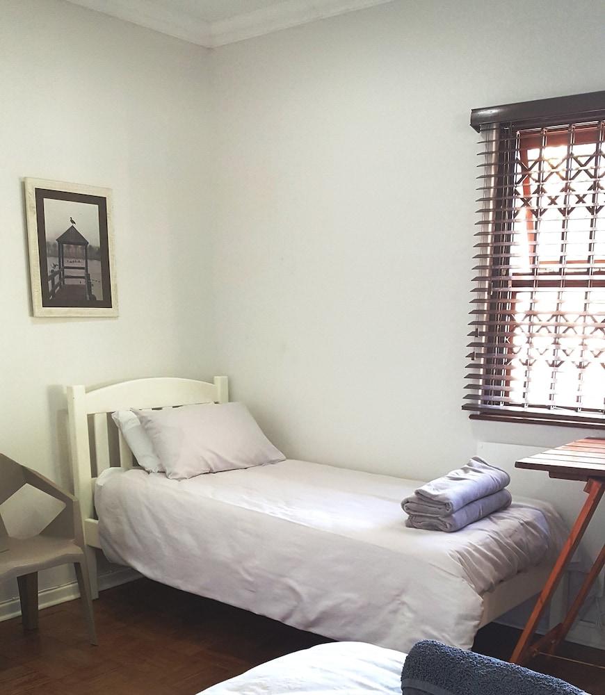 7 اون ديزا سيلف كاتيرنج أكوموداشن غرفة