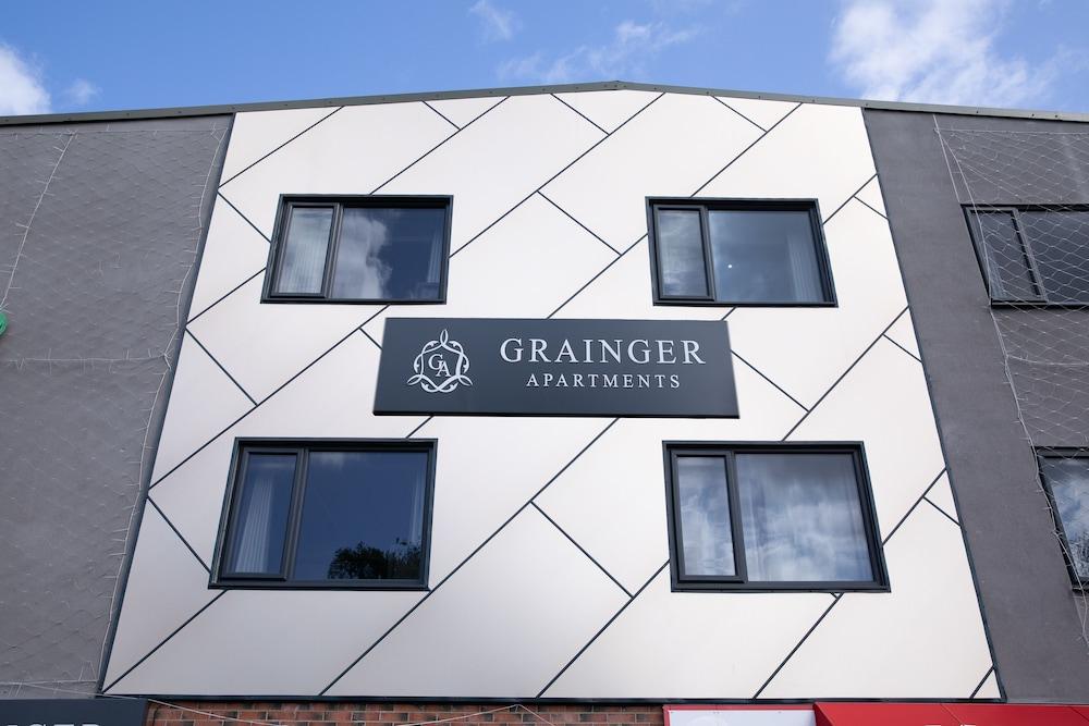 Grainger Apartments Exterior