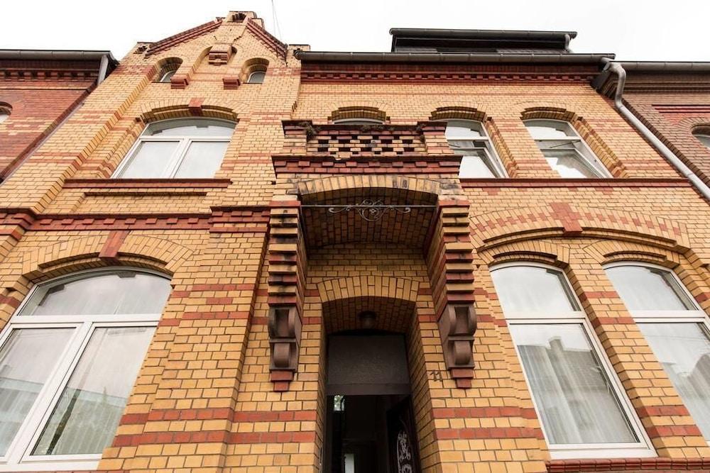 تشيلينج هاوس 11