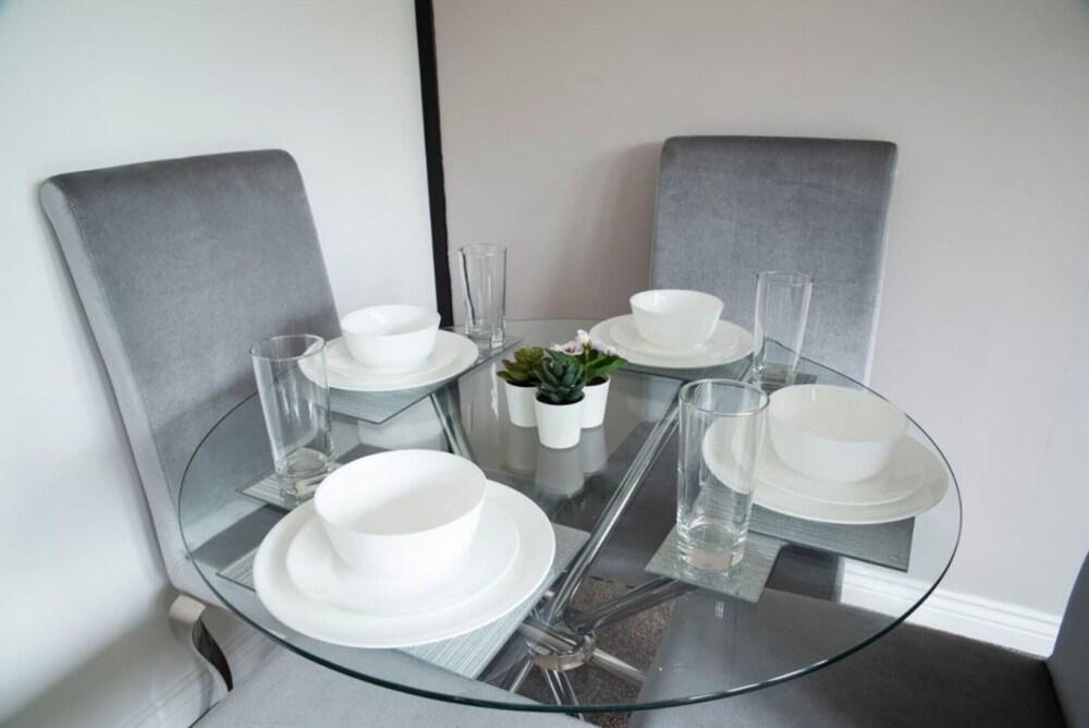 كونتراكتورسكلينشارمينج 2 بد هاوس إن كوفنتري غرفة