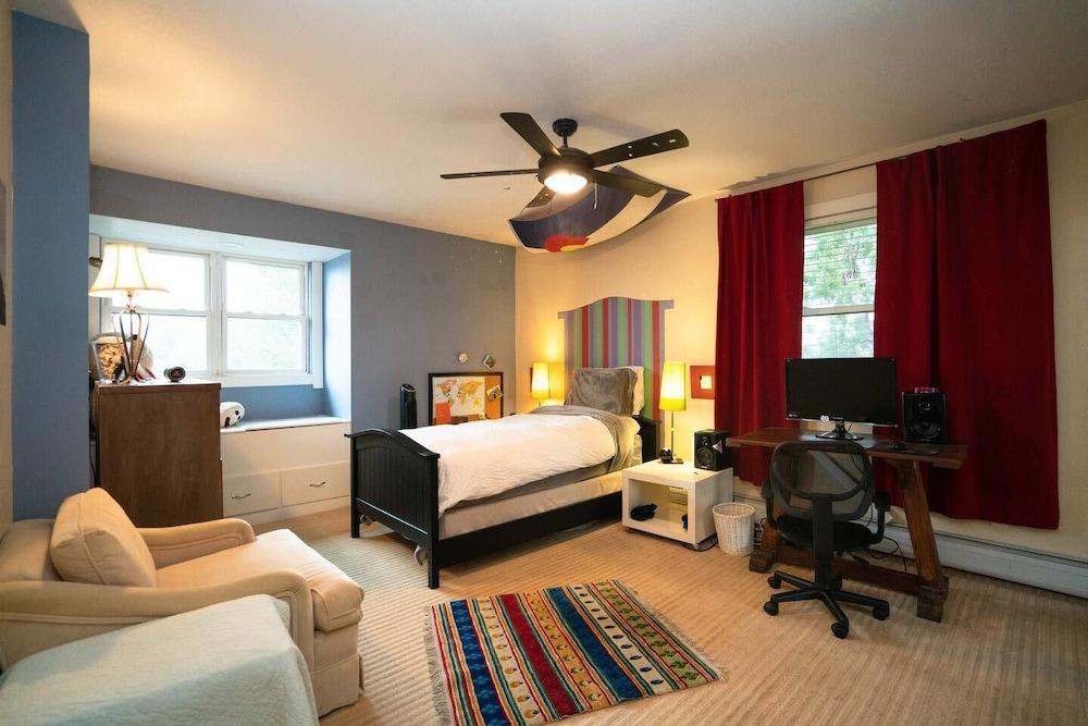 ذا تايمليس ريتريت إيه شيري كريك فاميلي هوم غرفة