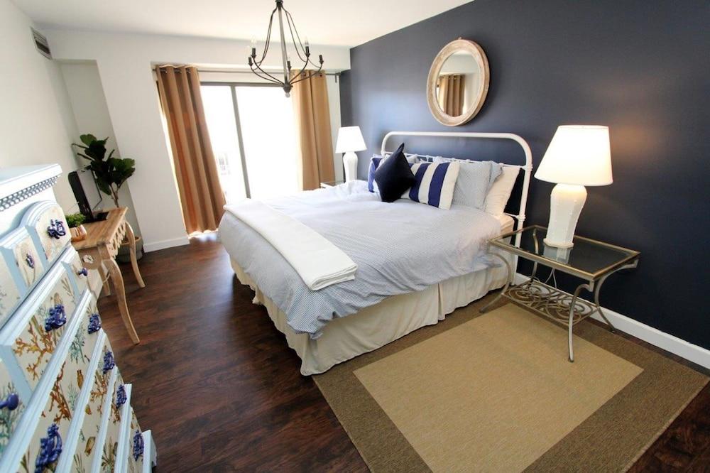 هينلوبين يونيت 803 باي لونج آند فوستر غرفة