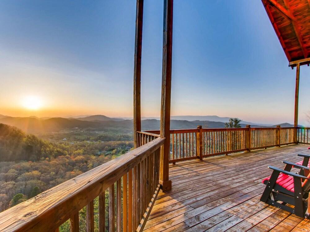 لوك أوت لودج 4 بد روم كابين باي ردونينج الصورة الأساسية