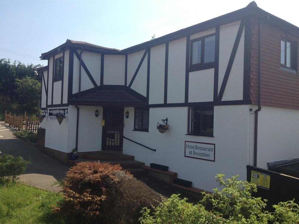 The Heath Inn Exterior