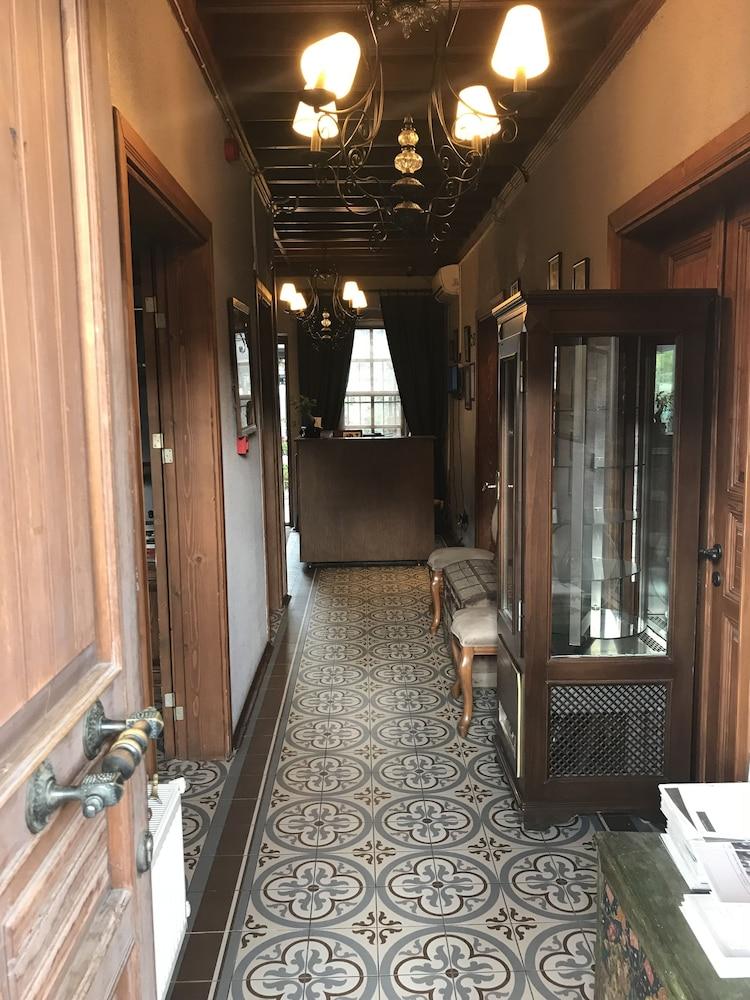 Kaf Konak Interior Entrance