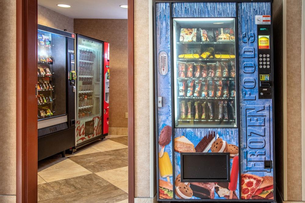 هوليداي إن إكسبرس آند سويتس ريتشلاند باي آيتش جي داخلي