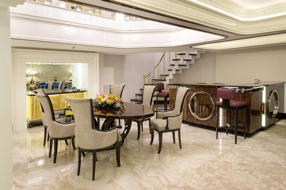 كراون بلازا موسكو وورلد تريد سنتر، آن آي آيتش جي هوتل غرفة