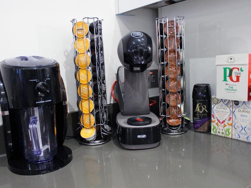 سوفيستيكاتيد فيلا إن لندن ويذ نيتفليكس نير جولف كورسي مطبخ خاص