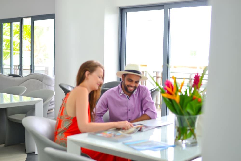 بايستون بوتيك هوتل آند سبا منطقة الانتظار في الردهة