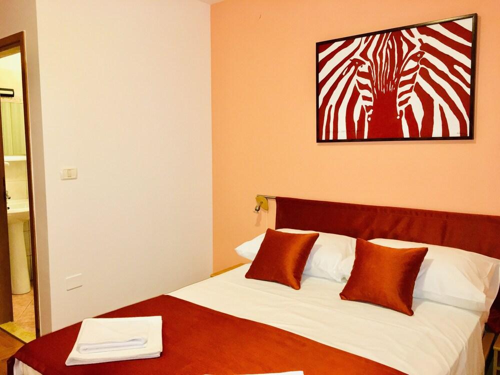 بانوليجا ريزيدنس غرفة