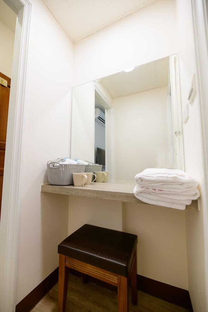 تاون شيب سيزون بد آند بريكفاست غرفة